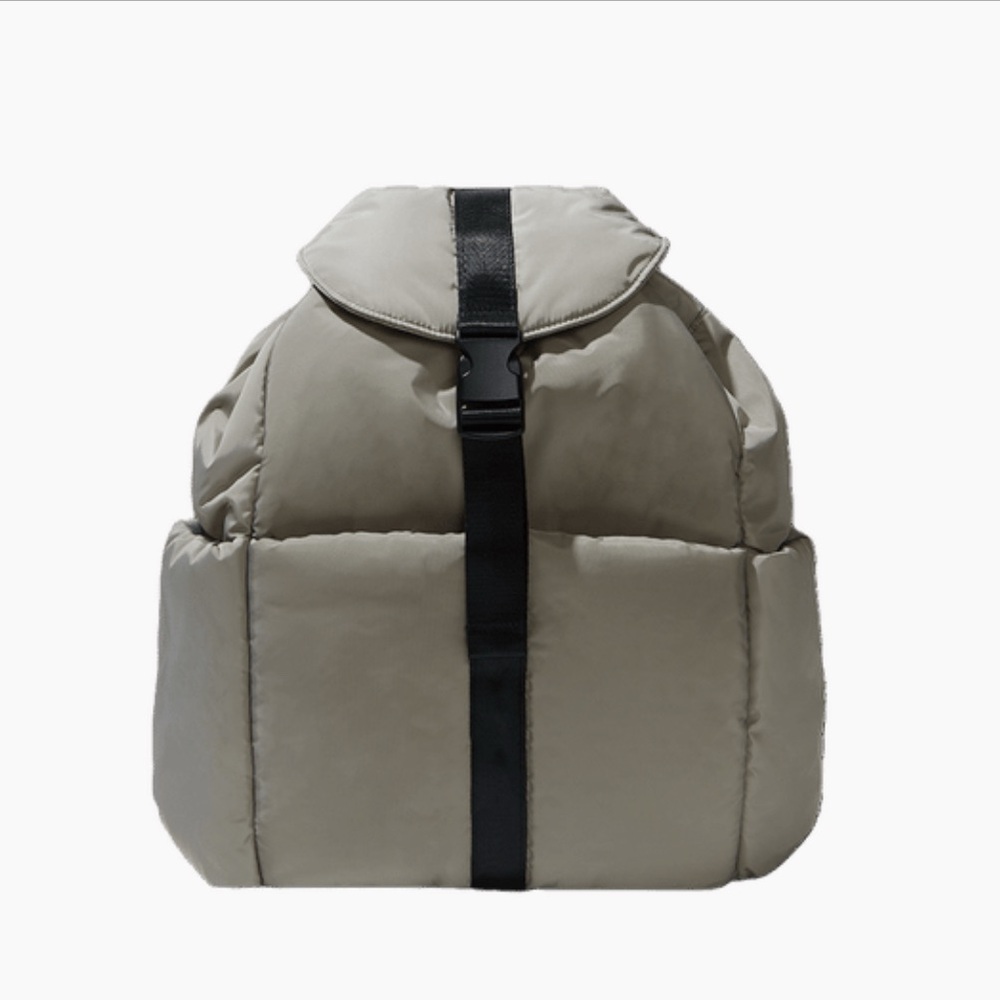 NWT Summer & Rose puffer backpack gray